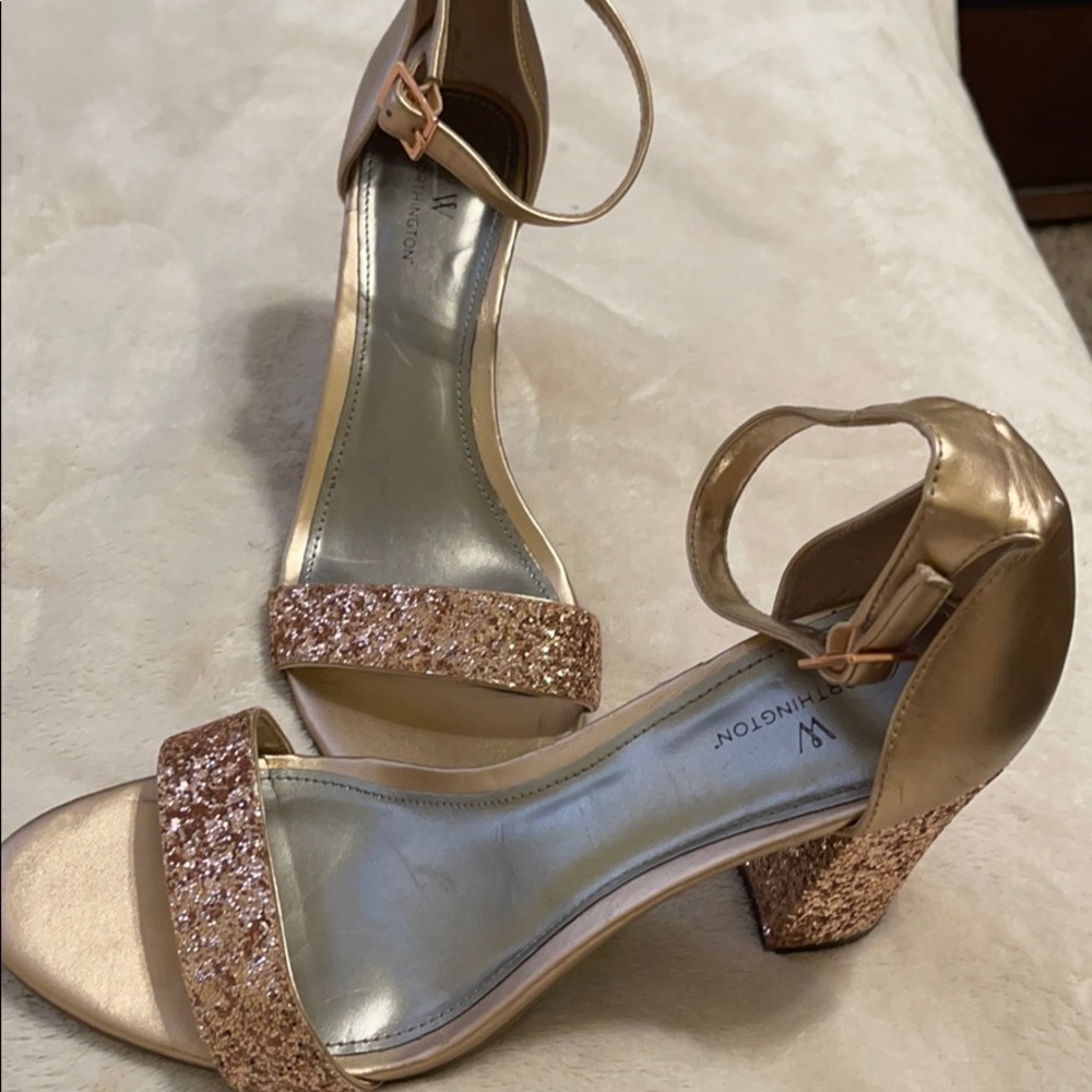 Shoes - Picture 2 of 4